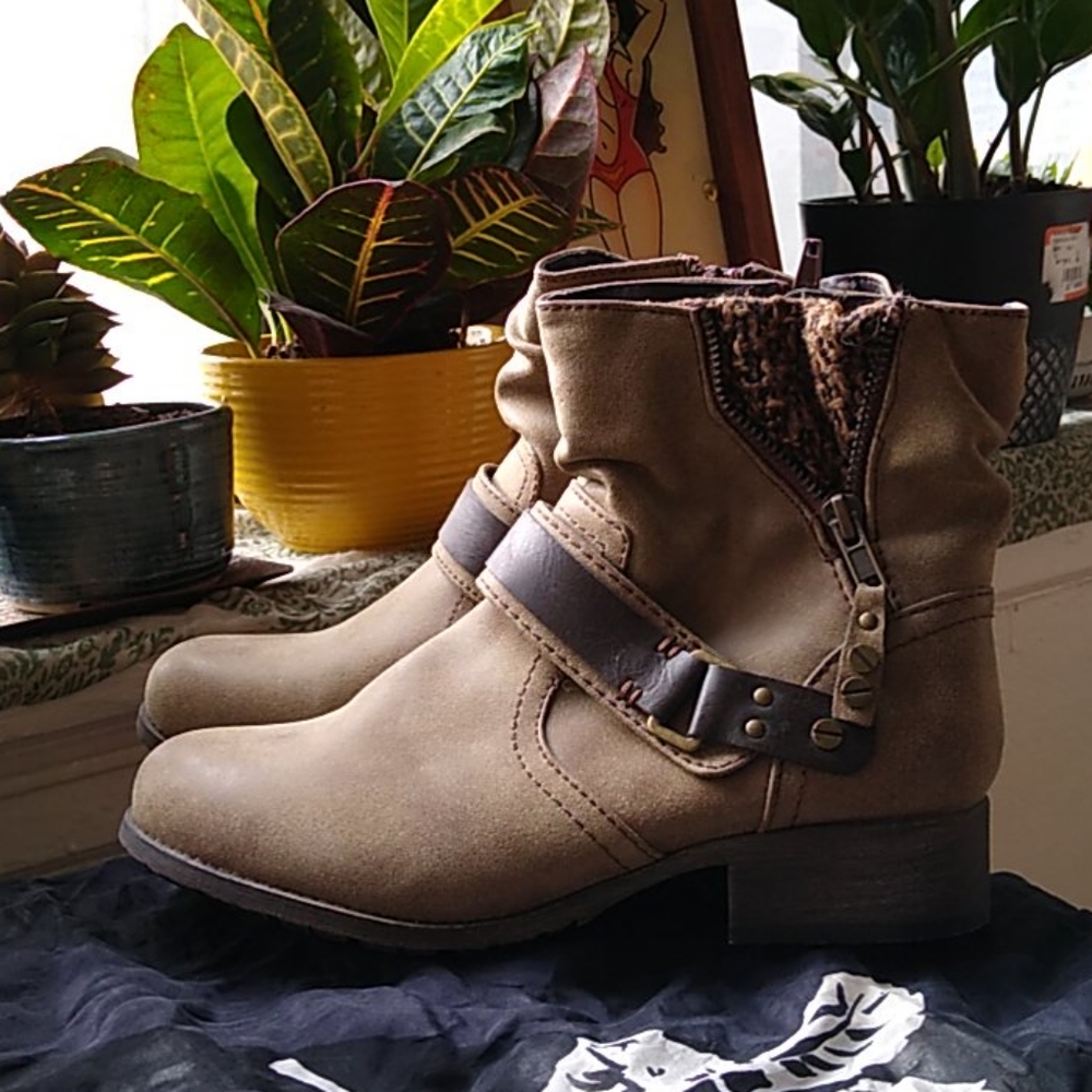 Moto boots